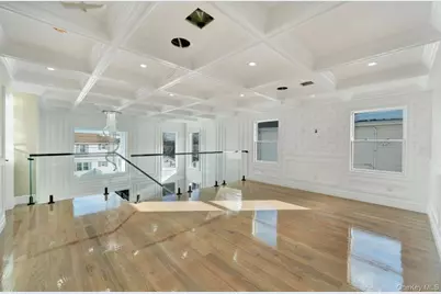 340 Doris Avenue, Franklin Square, NY 11010 - Photo 25