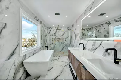 340 Doris Avenue, Franklin Square, NY 11010 - Photo 37