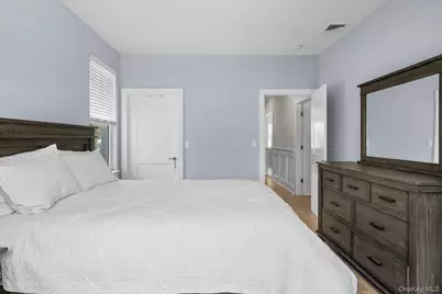 709 Breton Way, Glen Cove, NY 11542 - Photo 15