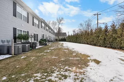 709 Breton Way, Glen Cove, NY 11542 - Photo 17