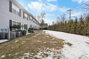 709 Breton Wy, Glen Cove, NY 11542 - Photo 17