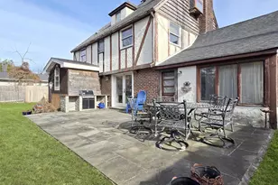 410 Greene Ave, Sayville, NY 11782 - Photo 17