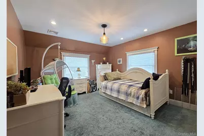 410 Greene Avenue, Sayville, NY 11782 - Photo 13