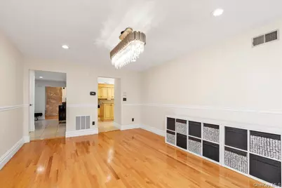 219 Carnation Drive, Farmingdale, NY 11735 - Photo 9