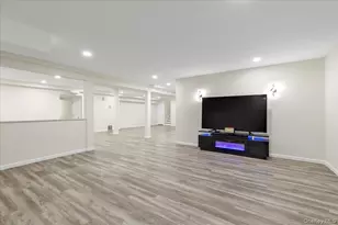 219 Carnation Dr, Farmingdale, NY 11735 - Photo 29