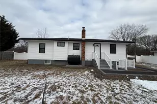 1068 Connetquot Ave, Central Islip, NY 11722 - Photo 25