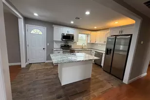 1068 Connetquot Ave, Central Islip, NY 11722 - Photo 9