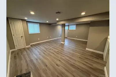 1068 Connetquot Avenue, Central Islip, NY 11722 - Photo 23