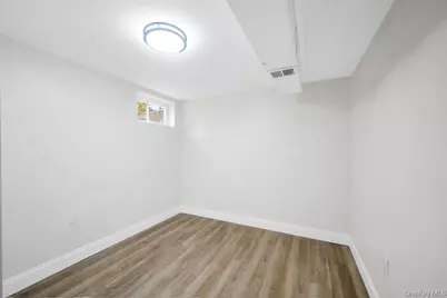 3004 New London Avenue, Medford, NY 11763 - Photo 29