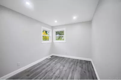 3004 New London Avenue, Medford, NY 11763 - Photo 19