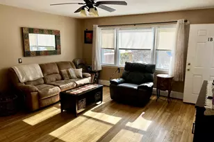 105 Finch Ln, Islip, NY 11751 - Photo 3