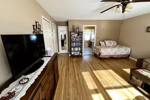 105 Finch Ln, Islip, NY 11751 - Photo 5