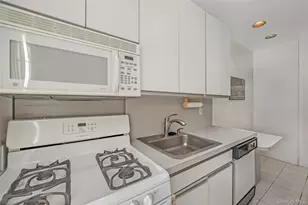 68-37 108th St, Forest Hills, NY 11375 - Photo 5