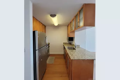 4028 College Point Boulevard #805, Flushing, NY 11354 - Photo 3