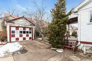 88-30 79th Ave, Glendale, NY 11385 - Photo 17