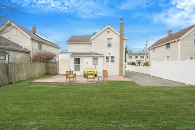 191 Smith Avenue, Islip, NY 11751 - Photo 23