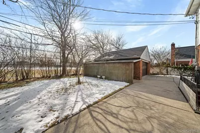 169 Wilton Street, New Hyde Park, NY 11040 - Photo 5