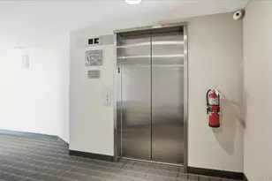 100 Cutter Mill Rd, Great Neck, NY 11021 - Photo 5