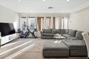 100 Cutter Mill Rd, Great Neck, NY 11021 - Photo 7