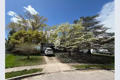 16 Ave J, Ronkonkoma, NY 11779 - Photo 3