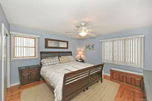 18 Vassar Ln, Hicksville, NY 11801 - Photo 15