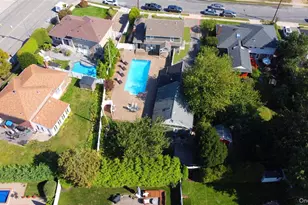 3 Berry Hill Ln, Bethpage, NY 11714 - Photo 45