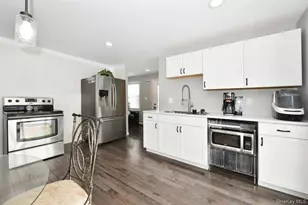 3 Berry Hill Ln, Bethpage, NY 11714 - Photo 7