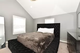 3 Berry Hill Ln, Bethpage, NY 11714 - Photo 17