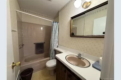 9 Hayrick Lane, Commack, NY 11725 - Photo 7