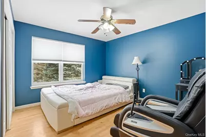 1010 Pine View, New Windsor, NY 12553 - Photo 17