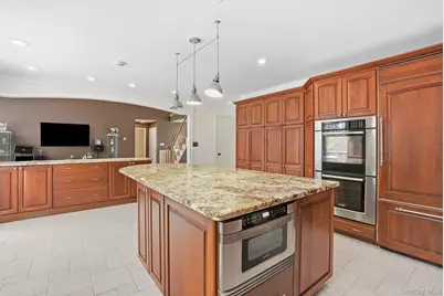 1010 Pine View, New Windsor, NY 12553 - Photo 15