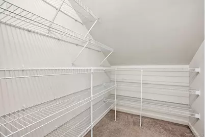 1010 Pine View, New Windsor, NY 12553 - Photo 33