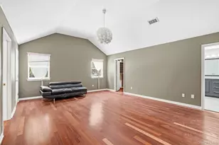 1010 Pine View, New Windsor, NY 12553 - Photo 9