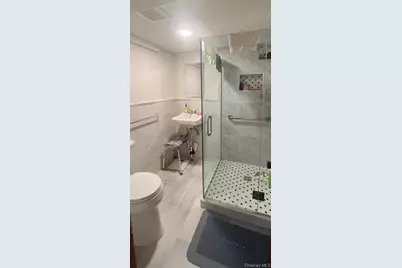 227-50 Murdock Avenue, Queens Village, NY 11429 - Photo 11