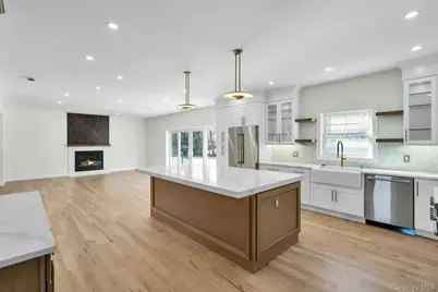 3 Carmine Court, Commack, NY 11725 - Photo 11