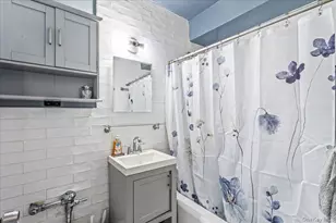 50-21 39th Pl, Sunnyside, NY 11104 - Photo 9