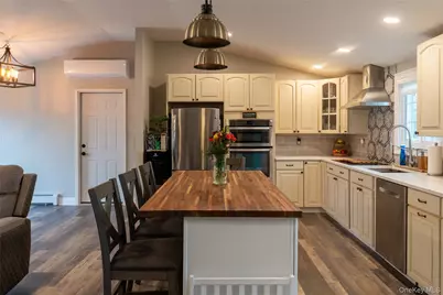 167 8th Avenue, Holtsville, NY 11742 - Photo 5