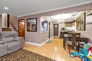 16 Layton St, Freeport, NY 11520 - Photo 5