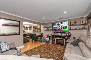 16 Layton St, Freeport, NY 11520 - Photo 3