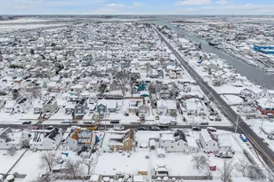 16 Layton St, Freeport, NY 11520 - Photo 21