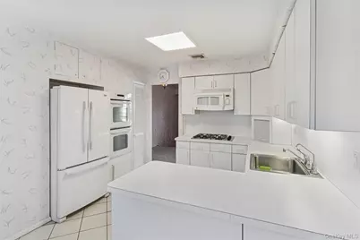 1864 Cynthia Lane, Merrick, NY 11566 - Photo 5