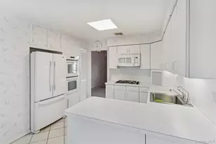 1864 Cynthia Ln, Merrick, NY 11566 - Photo 5