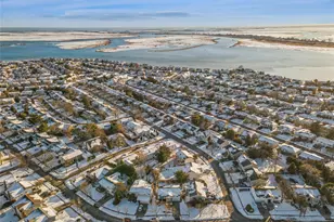 1864 Cynthia Ln, Merrick, NY 11566 - Photo 29