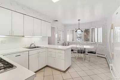 1864 Cynthia Lane, Merrick, NY 11566 - Photo 3