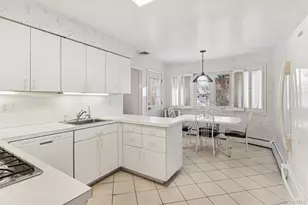 1864 Cynthia Ln, Merrick, NY 11566 - Photo 3