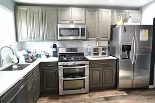 2816 Collis Pl, Bronx, NY 10465 - Photo 5