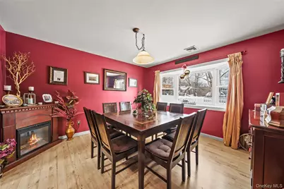 3 Crystal Brook Court, Islip, NY 11751 - Photo 11