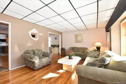 236 Thelma Avenue, Merrick, NY 11566 - Photo 7