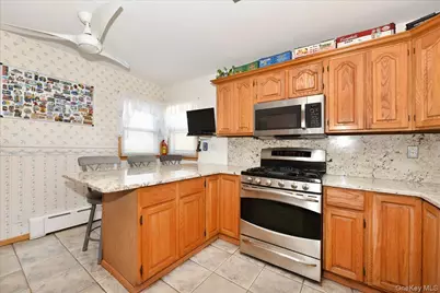 236 Thelma Avenue, Merrick, NY 11566 - Photo 5