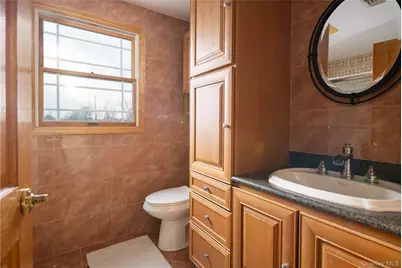 1650 Gillette Drive, East Marion, NY 11939 - Photo 11